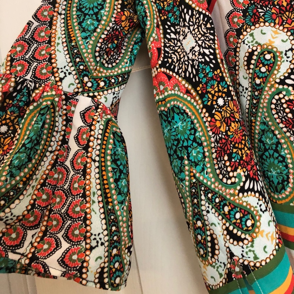 Cold shoulder blouse - Picture 3 of 4